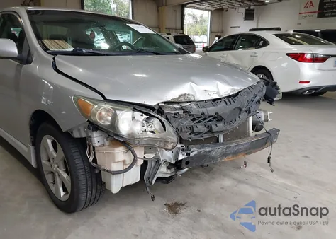 2011 Toyota Corolla S z USA, uszkodzony, nr VIN 2T1BU4EE3BC616678